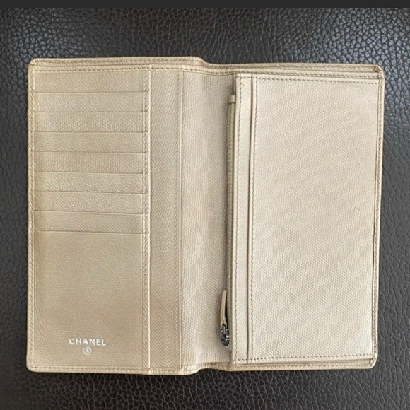 CHANEL CREAM LONG CC CAVIAR FLAP WALLET - Picture 4 of 14